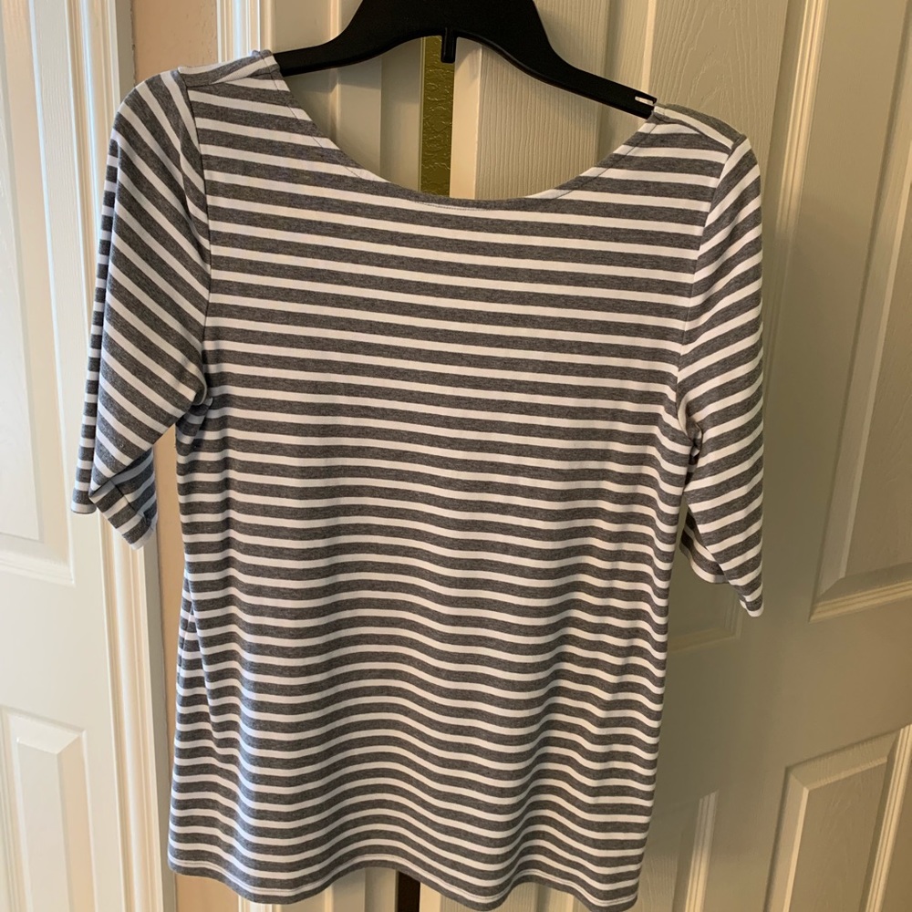 Grey & White scoop back elbow length sleeve Tee
